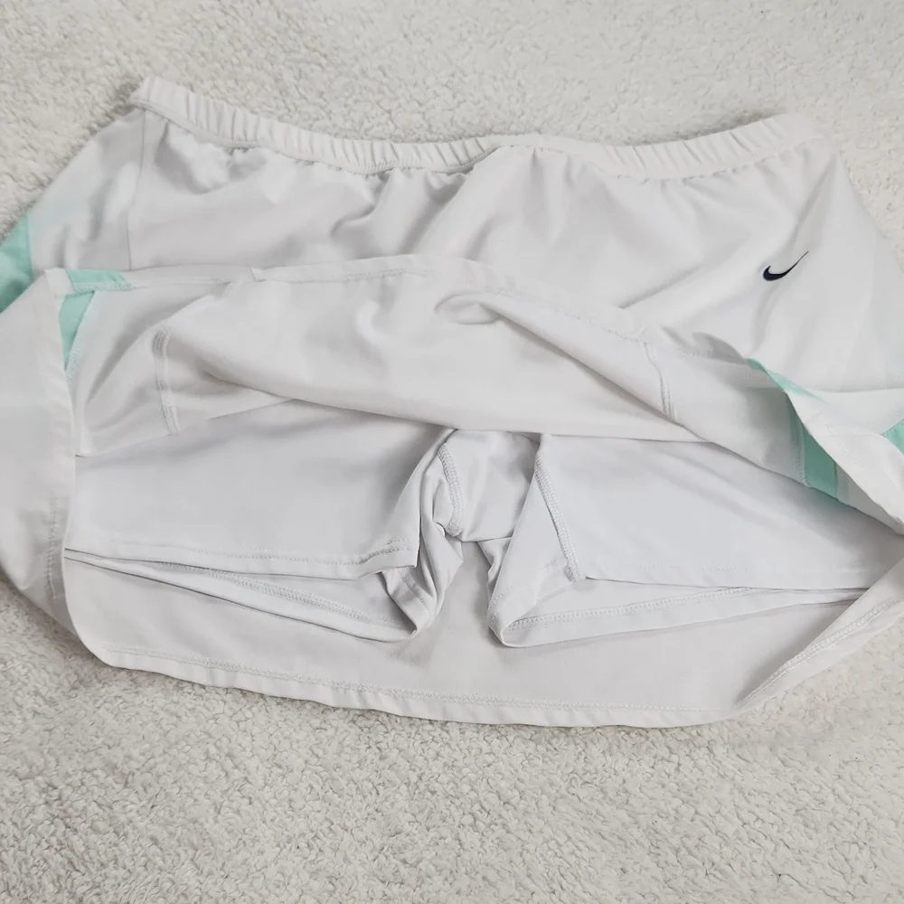 Nike White Skort with Mint Green Aqua Accents - Picture 6 of 10